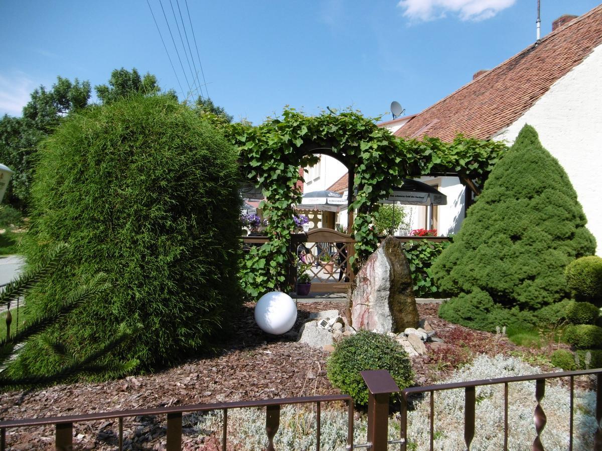 Hotel & Pension Assmann Hochkirch Exterior photo